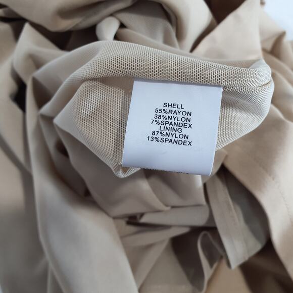 Not Yours To Keep 'Kyrie' Dress Size XS - Picture 4 of 4